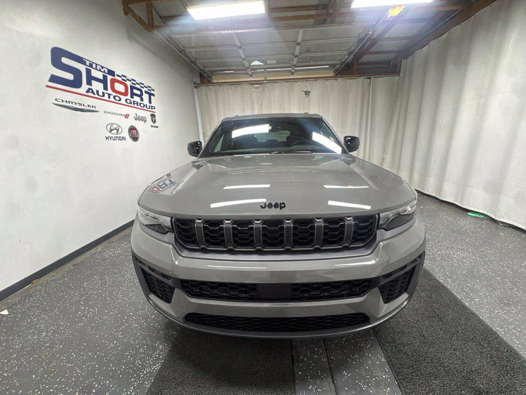 New 2027 Jeep Grand Cherokee Laredo Altitude SUV