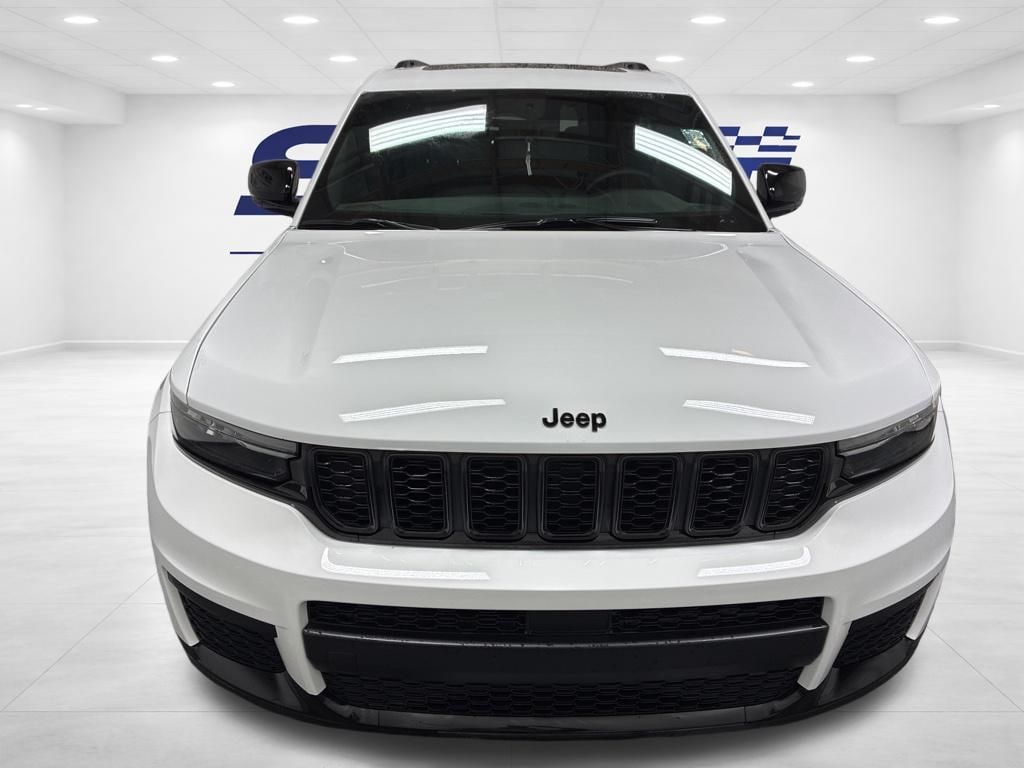 Used 2025 Jeep Grand Cherokee L Laredo SUV