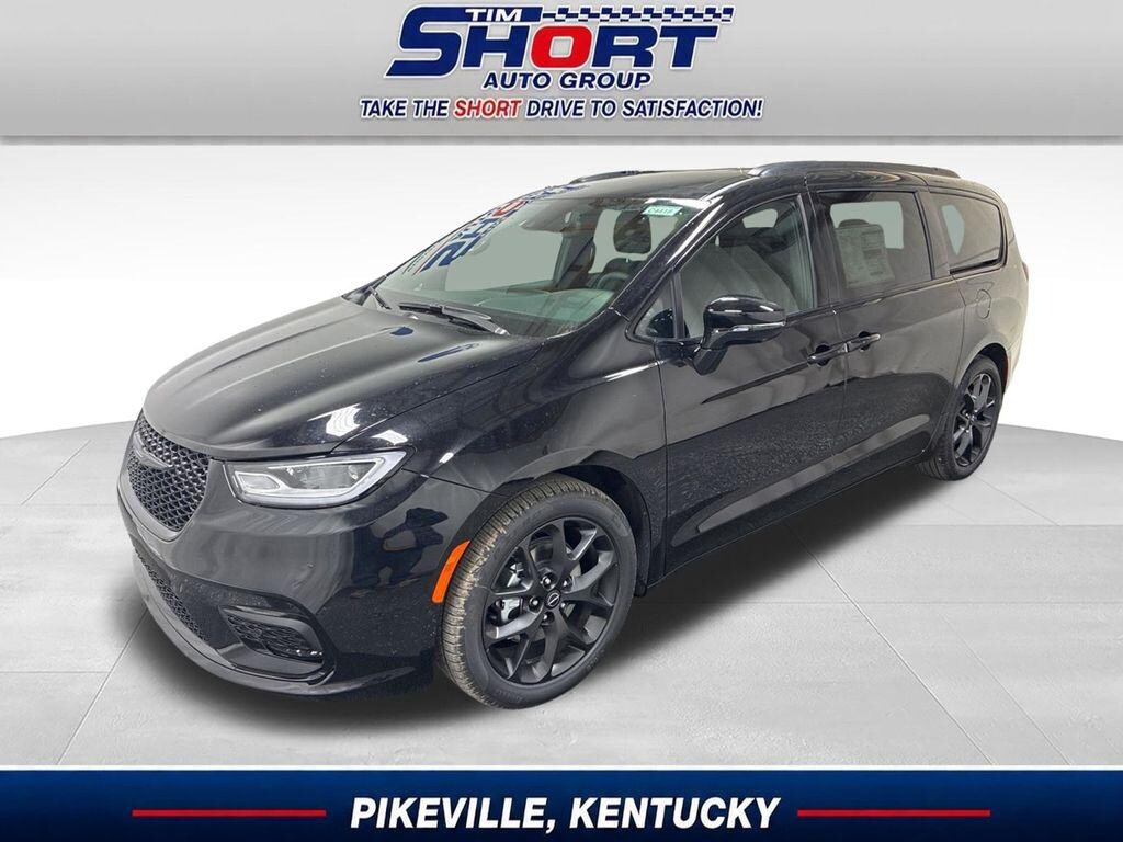 New 2026 Chrysler Pacifica Select Van Passenger Van