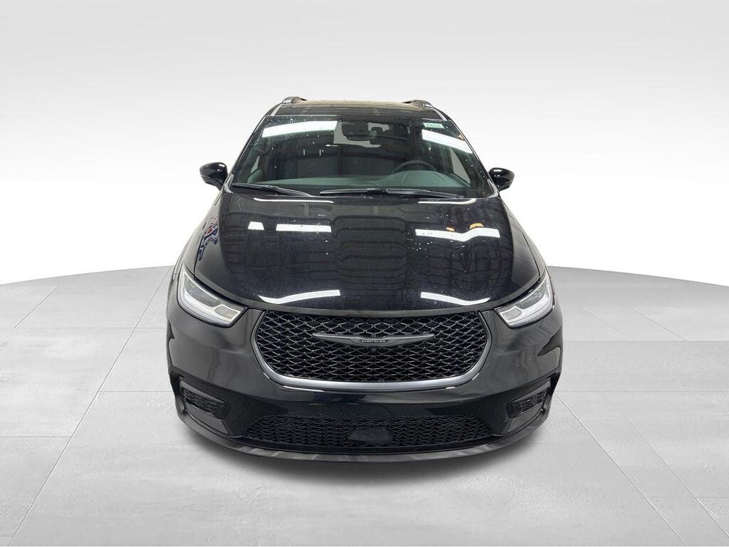 New 2026 Chrysler Pacifica Select Van Passenger Van