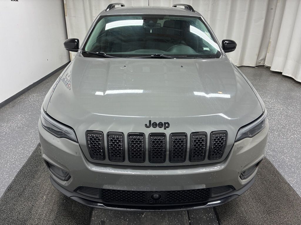 Used 2023 Jeep Cherokee Altitude Lux SUV