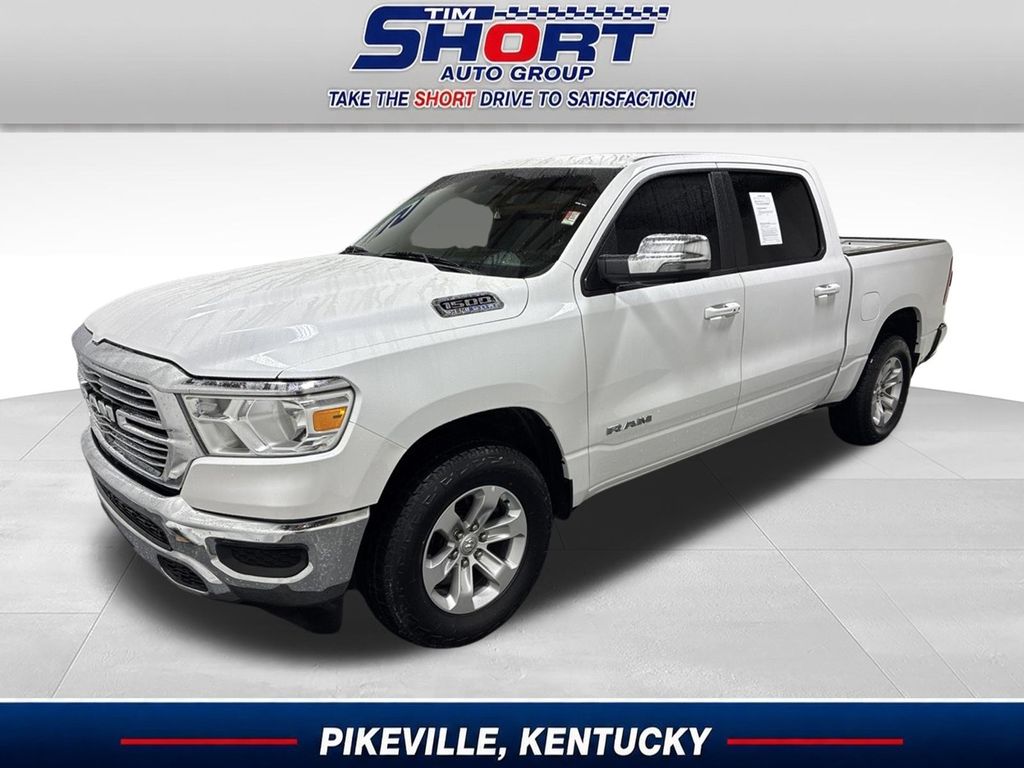 2024 RAM 1500 Laramie 4x4 Crew Cab 5'7's photo