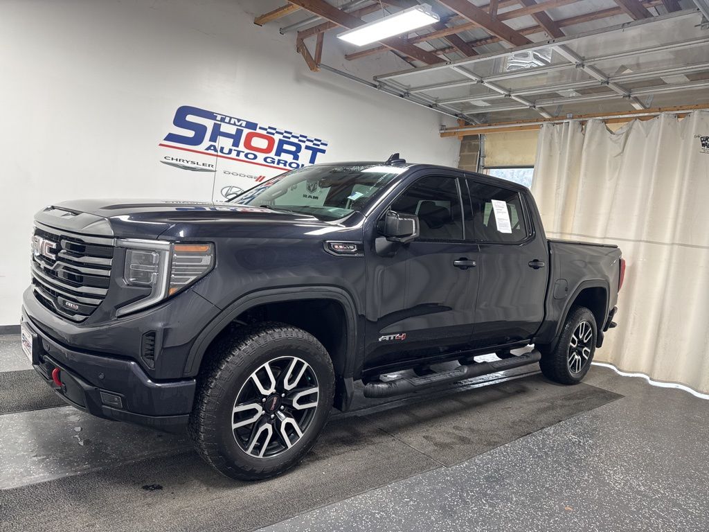 2023 GMC Sierra 1500 AT4's photo