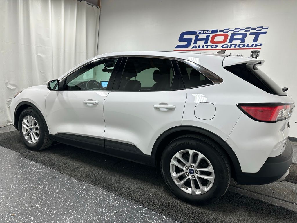 Used 2020 Ford Escape SE with VIN 1FMCU0G63LUB25496 for sale in Pikeville, KY
