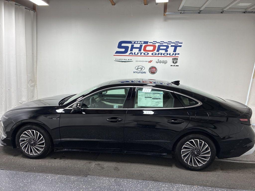 New 2026 Hyundai Sonata Hybrid Limited Sedan