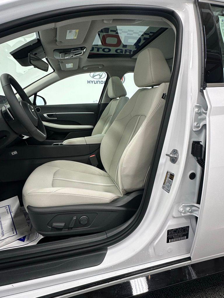 2026 Hyundai Sonata Hybrid SEL - Photo 11