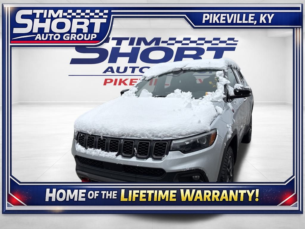 2025 Jeep Compass Trailhawk's photo