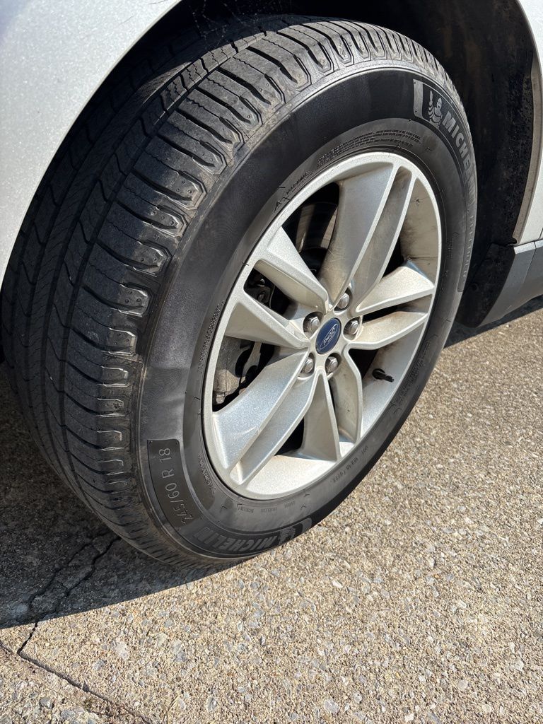 Used 2018 Ford Edge SEL with VIN 2FMPK4J91JBB85703 for sale in Pikeville, KY