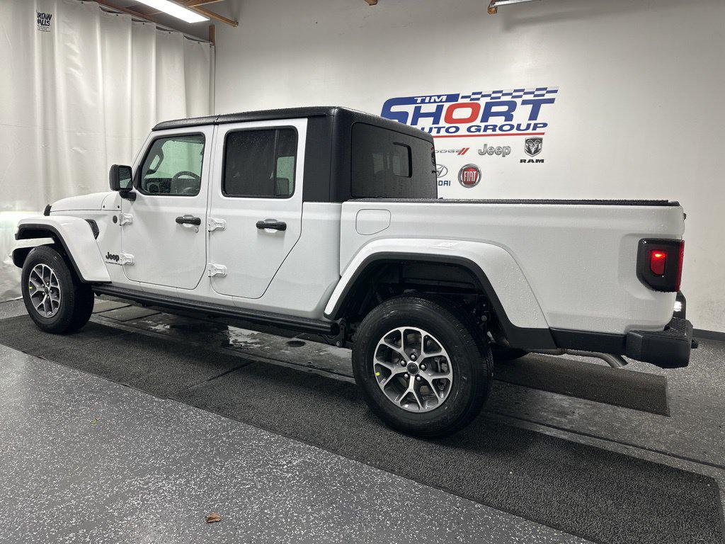 New 2025 Jeep Gladiator Sport S Truck Crew Cab