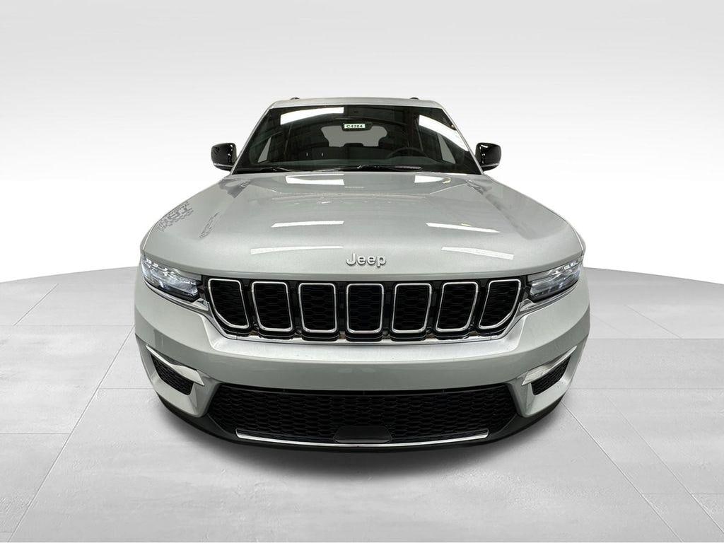 New 2025 Jeep Grand Cherokee Limited 4x4 SUV