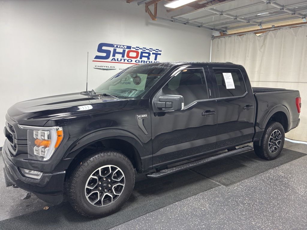 2022 Ford F-150 XLT's photo