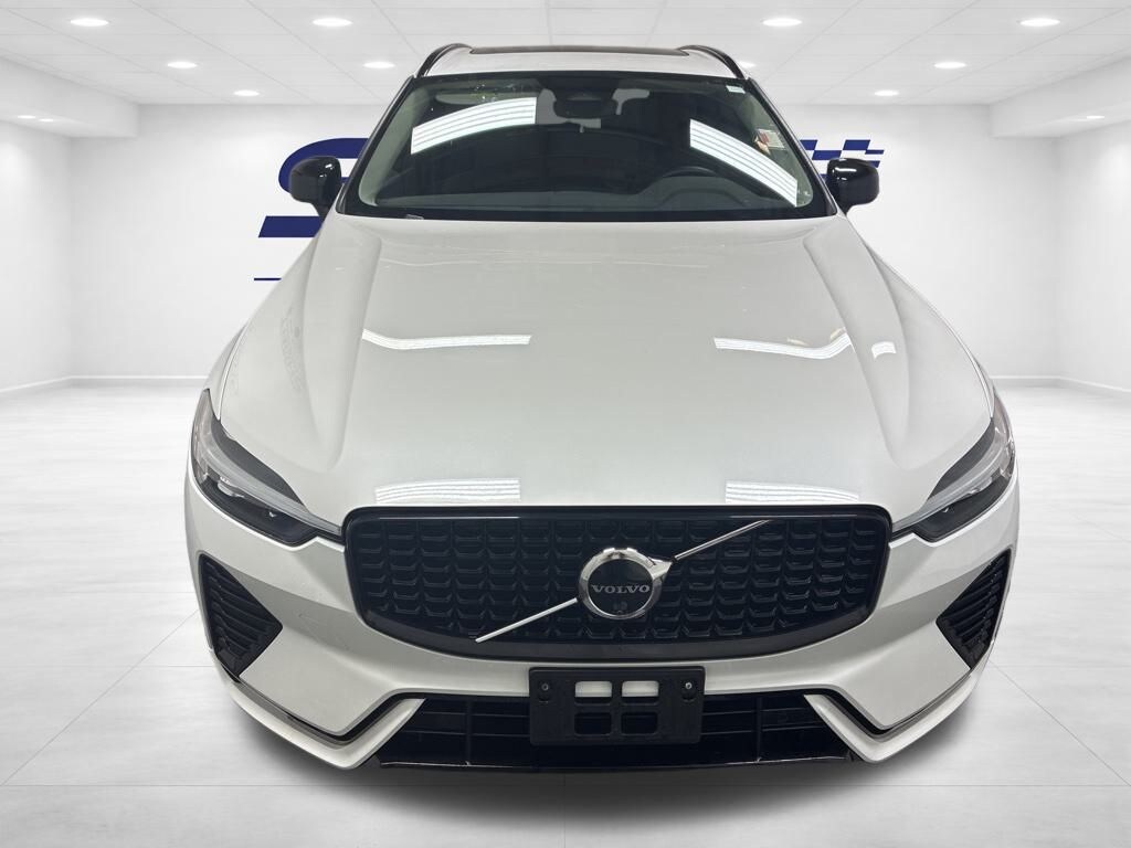 Used 2025 Volvo XC60 B5 Plus SUV