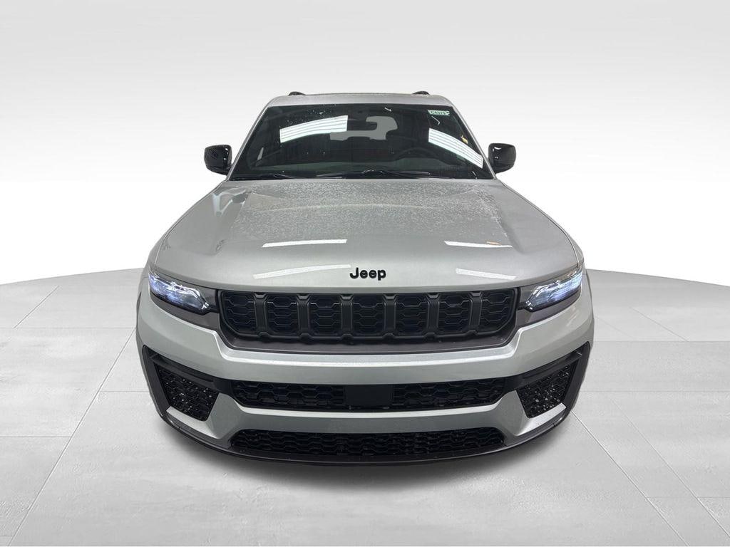 New 2026 Jeep Grand Cherokee Limited 4x4 SUV