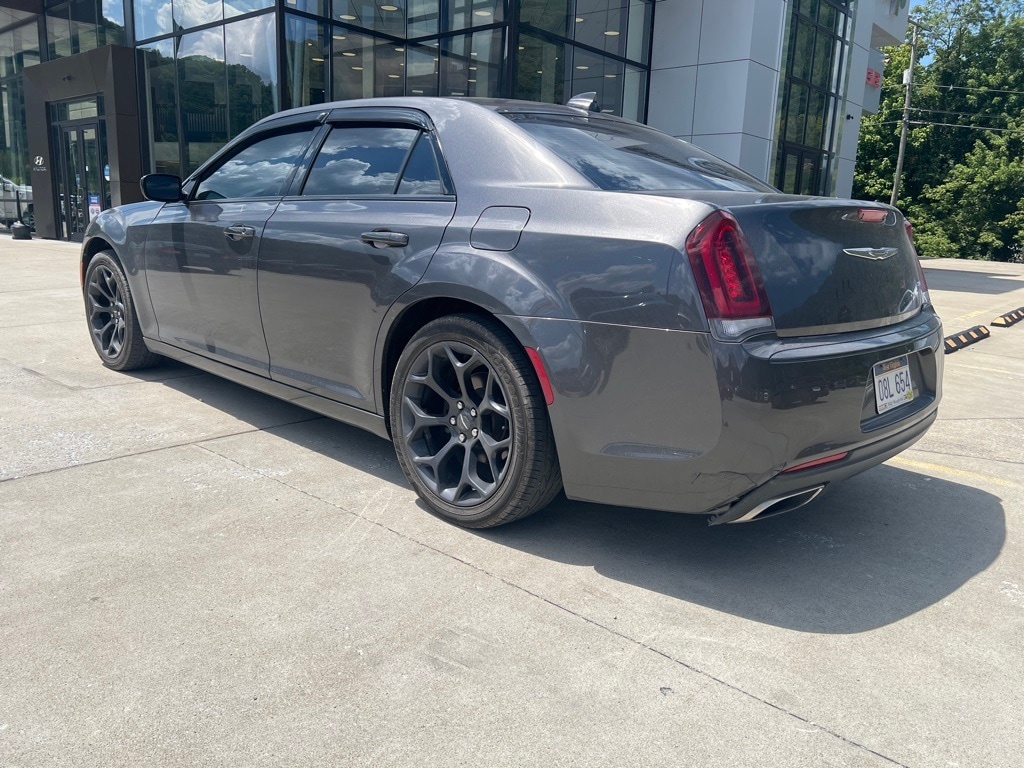 Used 2020 Chrysler 300 Touring with VIN 2C3CCAAG5LH115672 for sale in Pikeville, KY