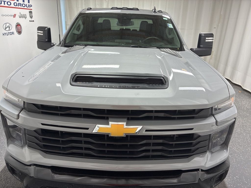 Used 2025 Chevrolet Silverado 2500 HD Custom Truck Crew Cab