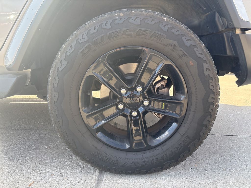 2023 Jeep Wrangler 4-Door Sahara Altitude's photo