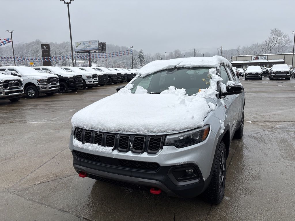 2025 Jeep Compass Trailhawk's photo