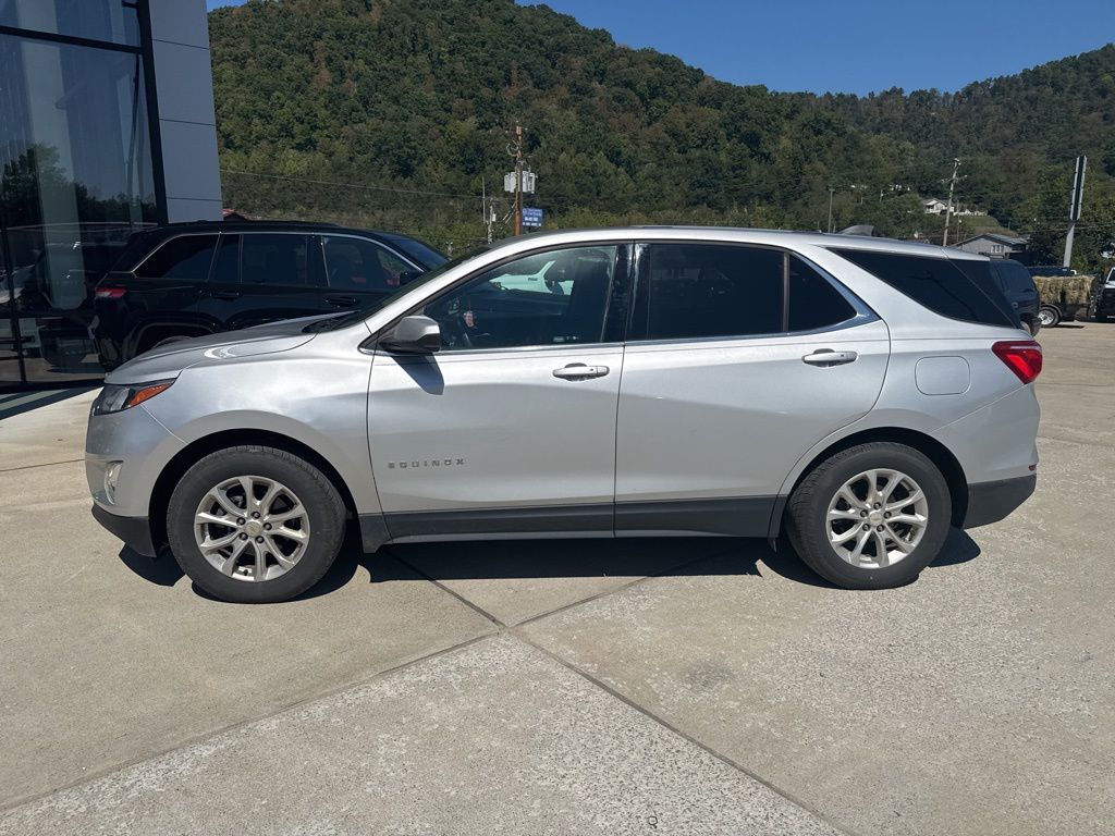 Used 2018 Chevrolet Equinox LT with VIN 2GNAXJEV2J6250575 for sale in Pikeville, KY