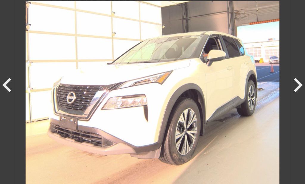 2023 Nissan Rogue SV's photo