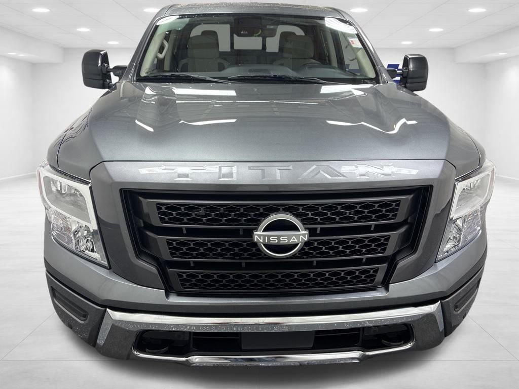 Used 2024 Nissan Titan SV Truck Crew Cab
