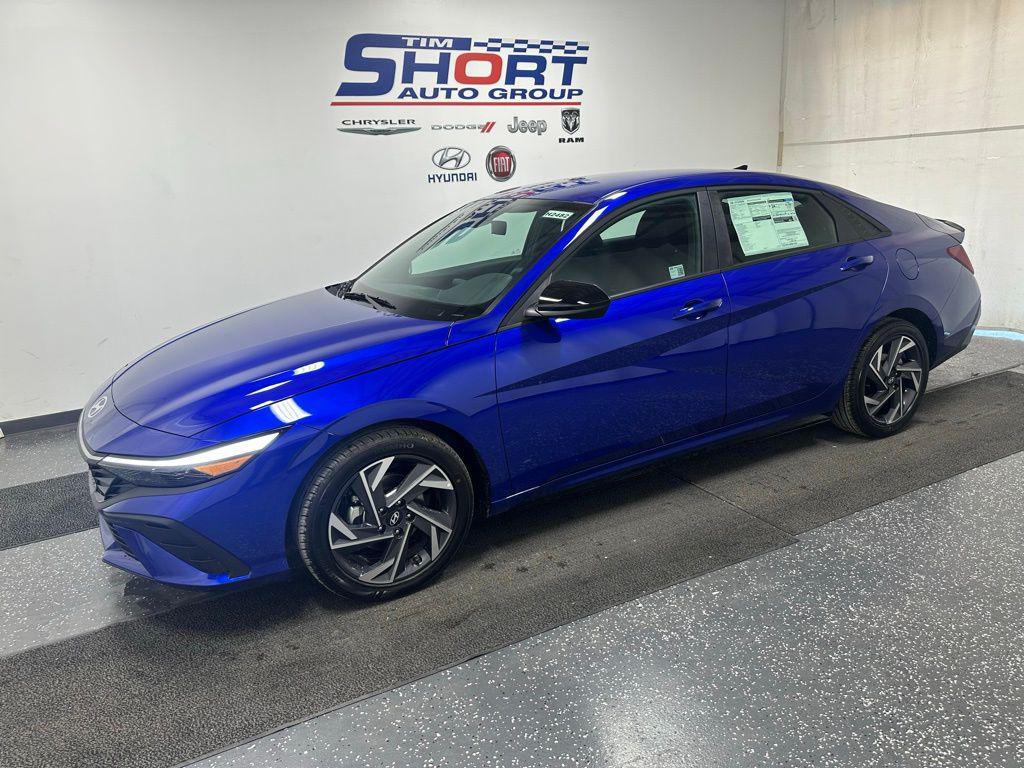 2025 Hyundai Elantra SEL's photo