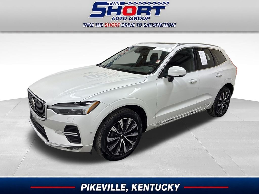 2023 Volvo XC60 B5 Plus Bright Theme AWD's photo