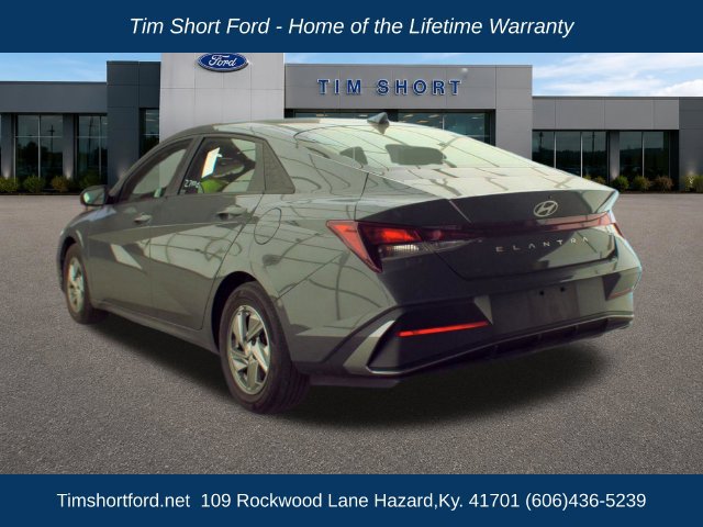 Used 2025 Hyundai Elantra SE Sedan