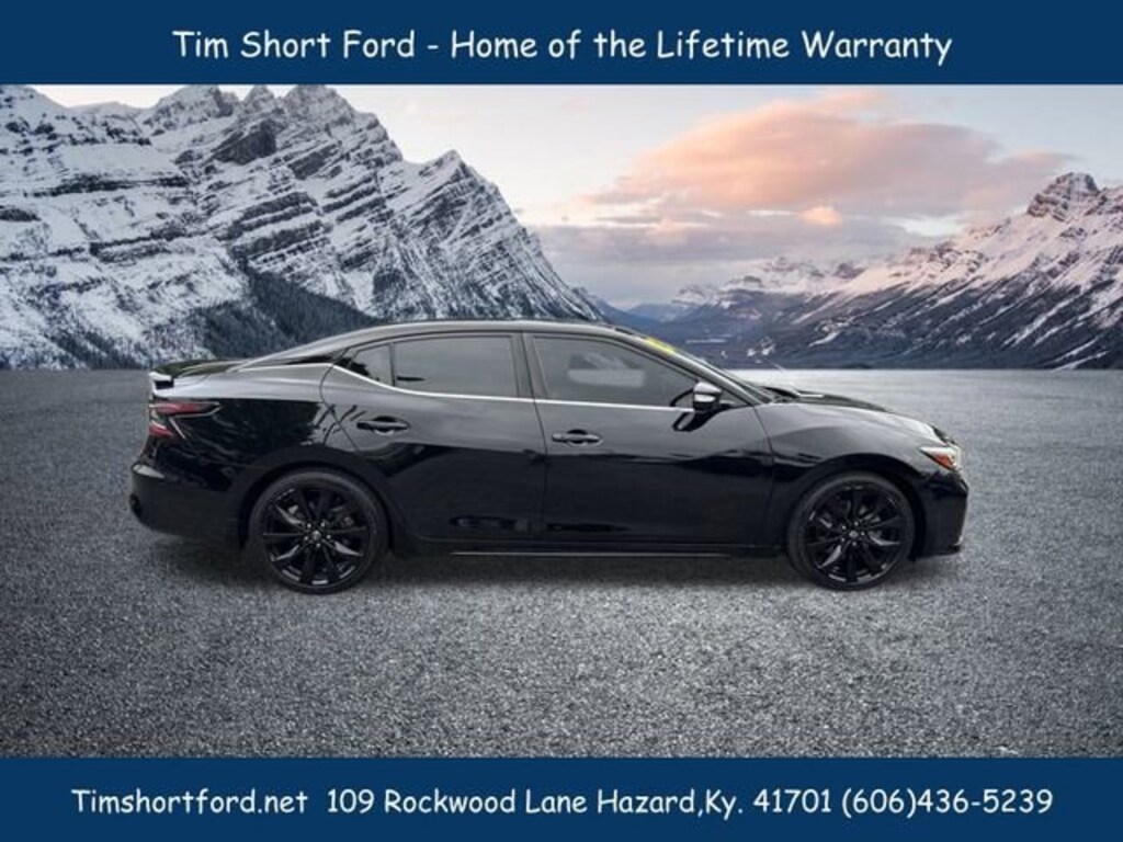Used 2023 Nissan Maxima SR Sedan
