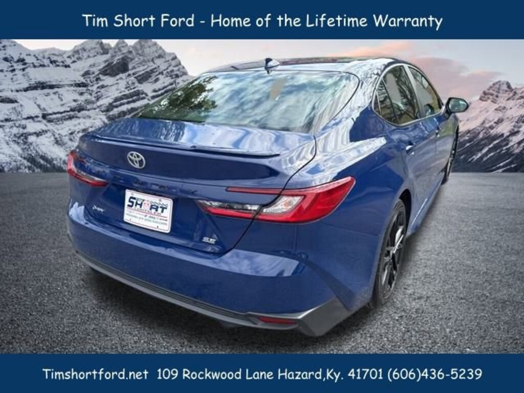Used 2025 Toyota Camry SE Sedan