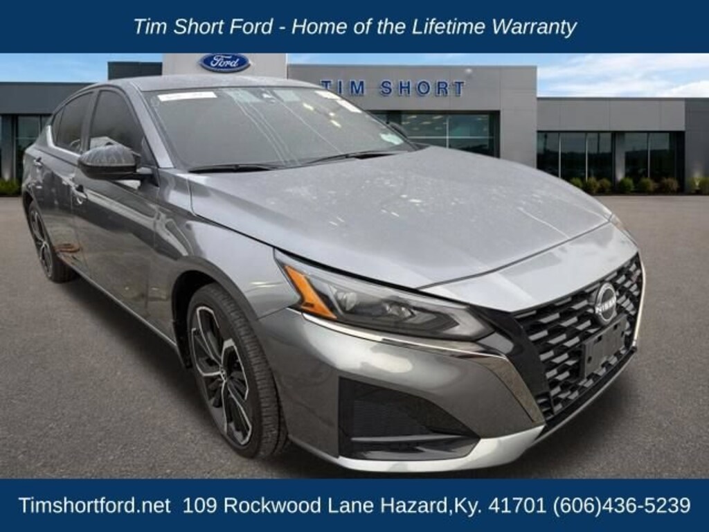 Used 2025 Nissan Altima SR Sedan