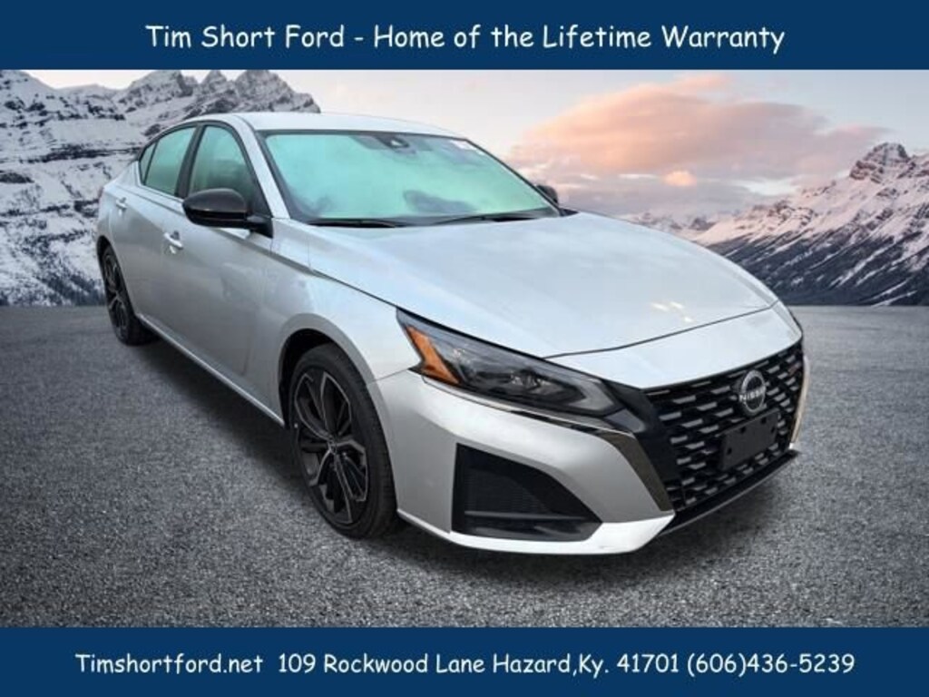 Used 2025 Nissan Altima SR Sedan