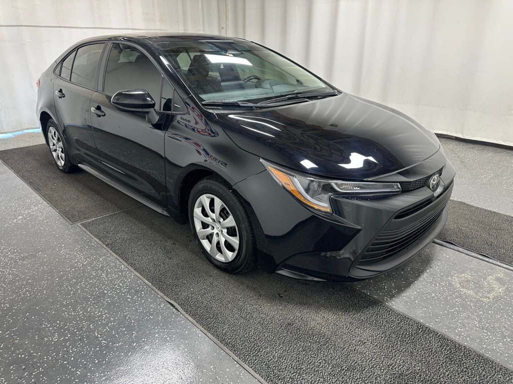 Used 2025 Toyota Corolla LE Sedan