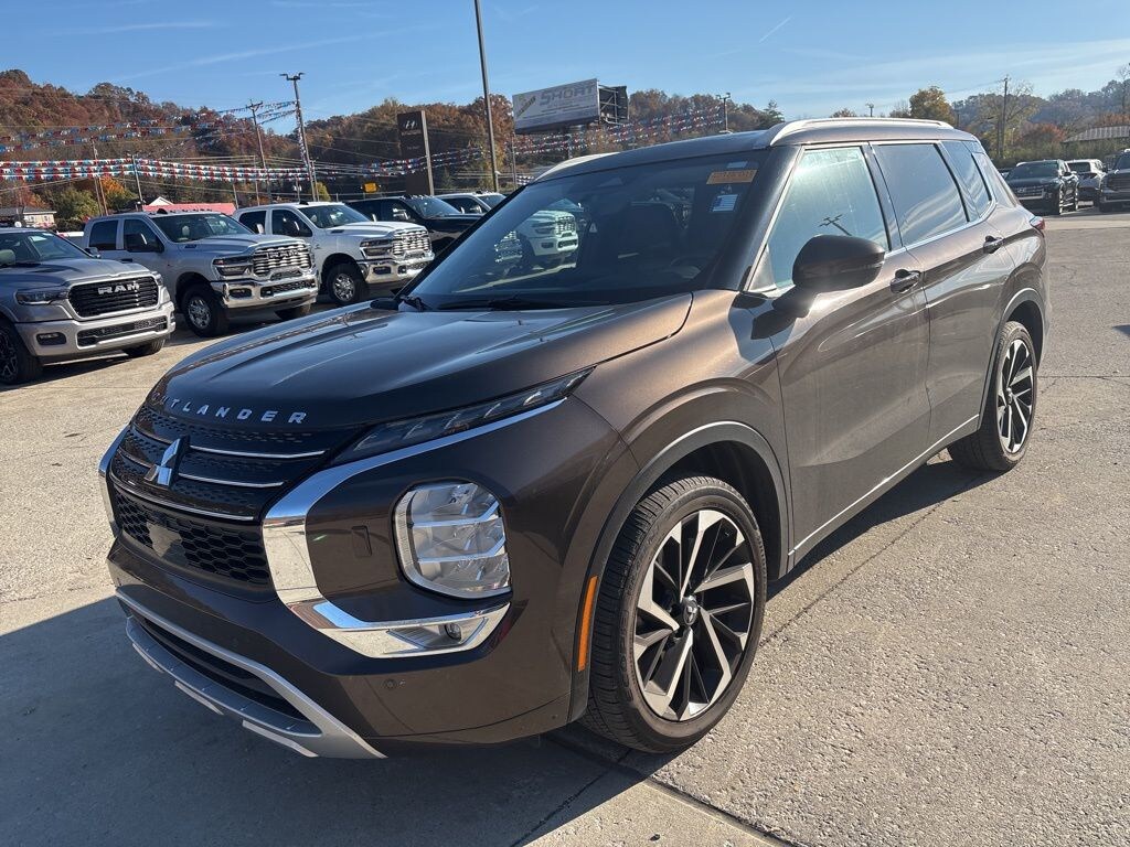 Used 2024 Mitsubishi Outlander SEL SUV
