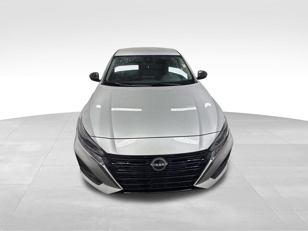 Used 2024 Nissan Altima 2.5 SV Sedan