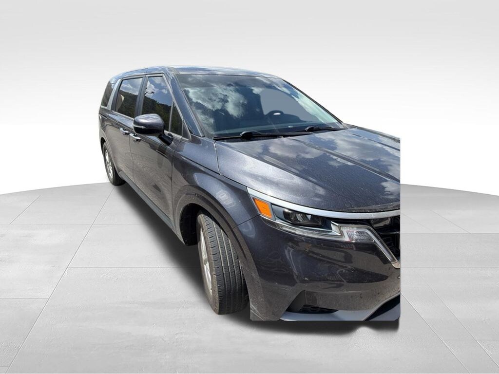 Used 2023 Kia Carnival LX Seat Package Minivan/Van