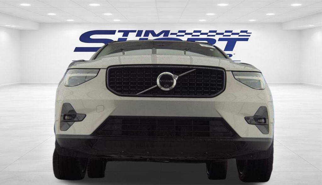 Used 2025 Volvo XC40 B5 Plus Dark Theme SUV