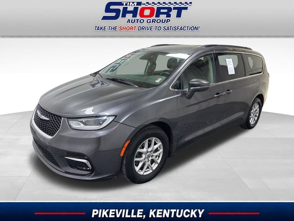 Used 2022 Chrysler Pacifica Touring L Minivan/Van