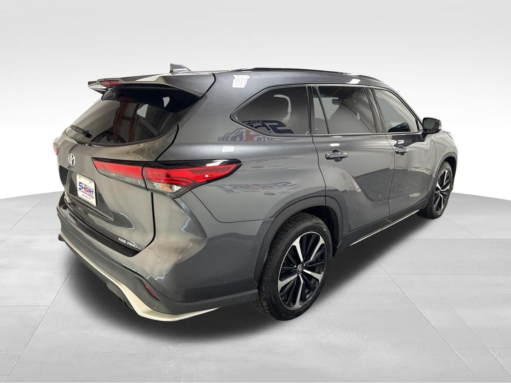 Used 2022 Toyota Highlander XSE SUV