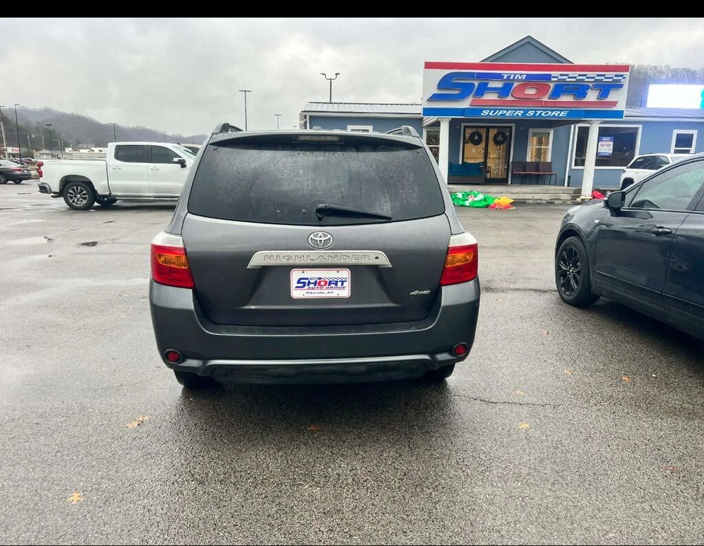 Used 2010 Toyota Highlander SE SUV