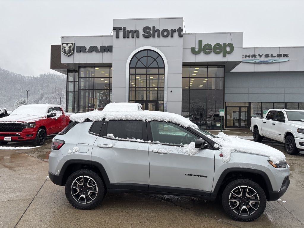 Used 2025 Jeep Compass Trailhawk SUV
