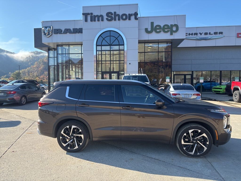 Used 2024 Mitsubishi Outlander SEL SUV