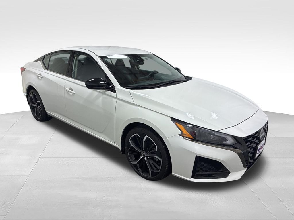 Used 2023 Nissan Altima 2.5 SR Sedan