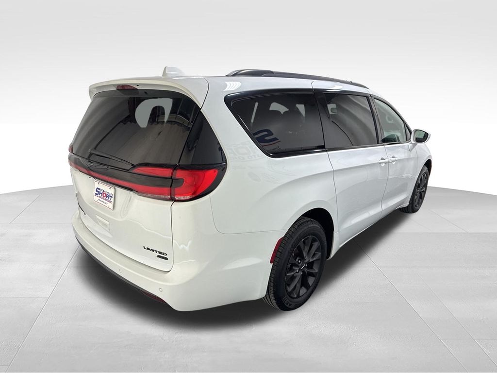 Used 2021 Chrysler Pacifica Limited Minivan/Van