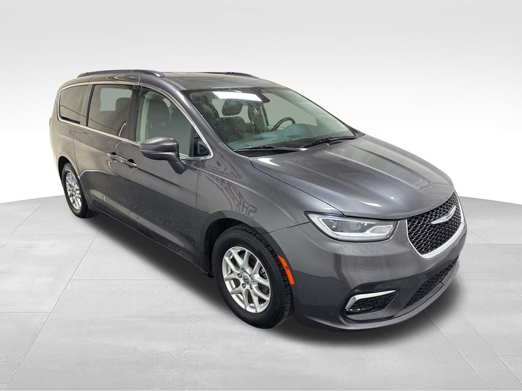 Used 2022 Chrysler Pacifica Touring L Minivan/Van