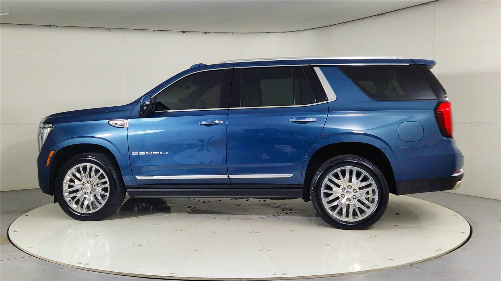 2025 Gmc Yukon Denali photo 4