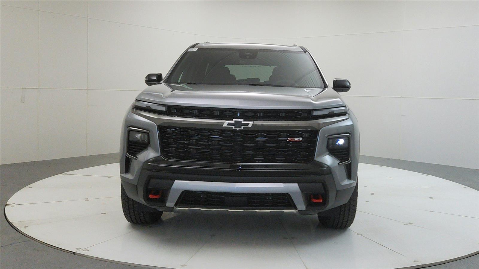 2026 Chevrolet Traverse Z71 photo 2