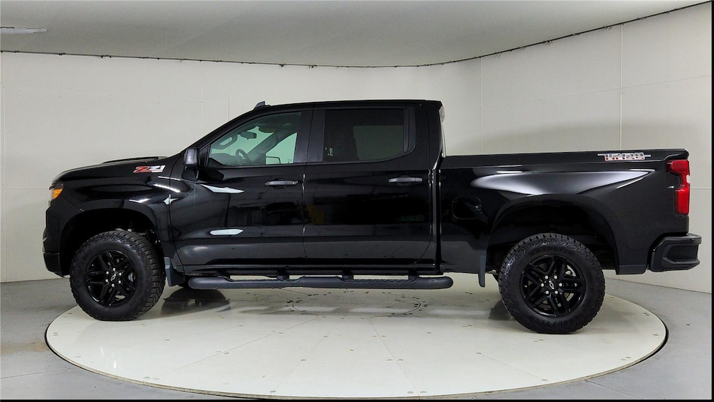 Used 2024 Chevrolet Silverado 1500 Custom Trail Boss Truck Crew Cab