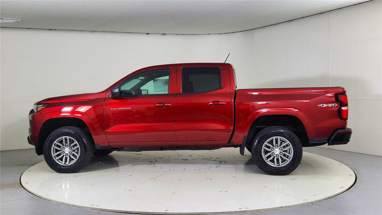 2026 Chevrolet Colorado LT photo 4