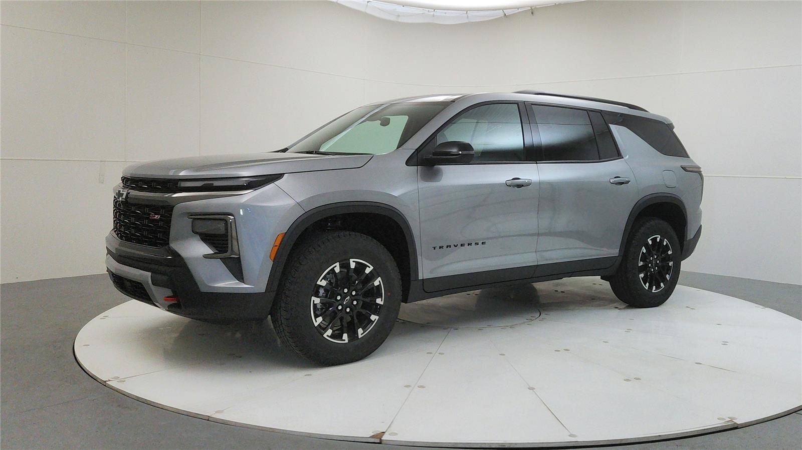 2026 Chevrolet Traverse Z71 photo 3