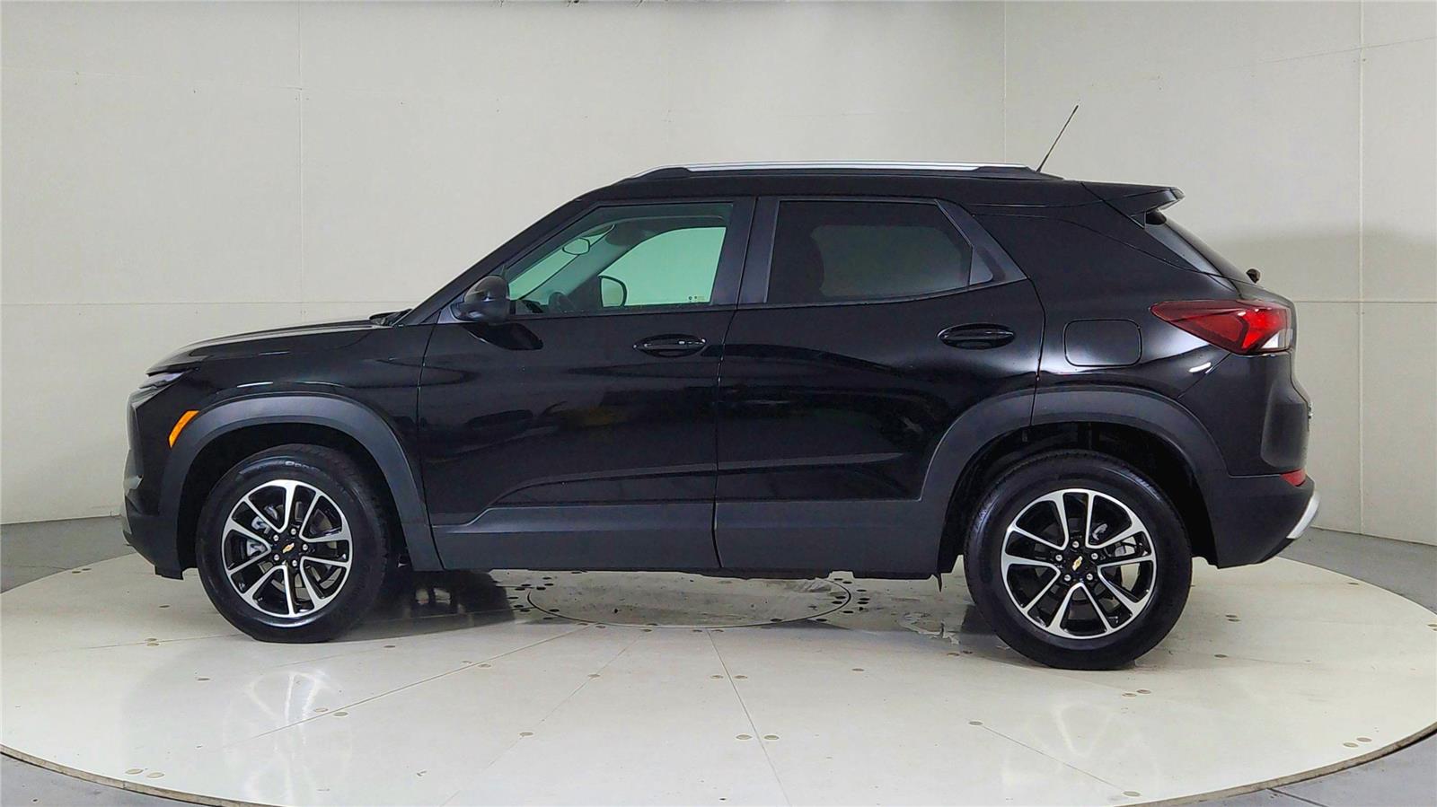 2024 Chevrolet Trailblazer LT photo 4